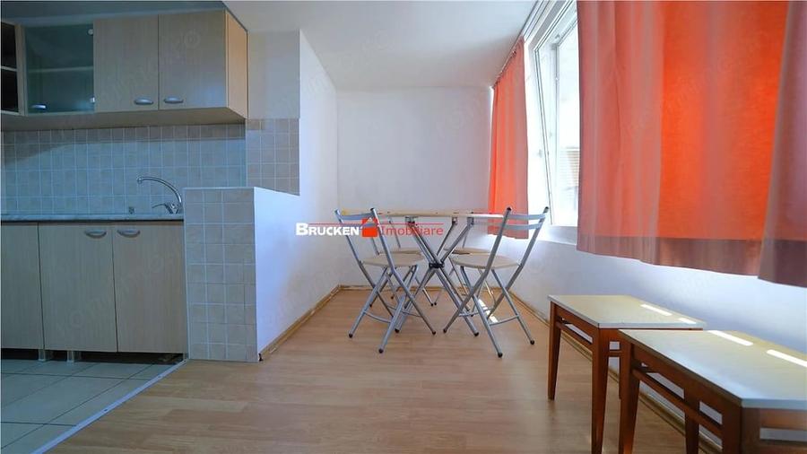 Apartament cu 4 camere în Ultracentral