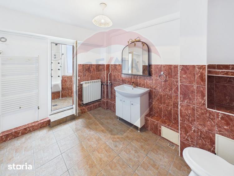 Apartament cu 4 camere, mobilat în Decebal