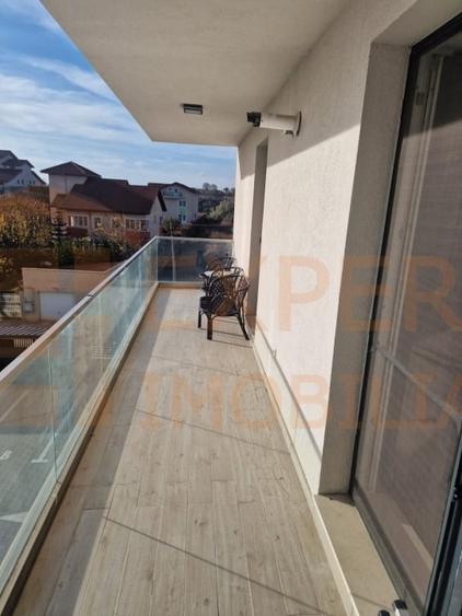 Apartament cu 2 camere semidecomandat, mobilat în Central