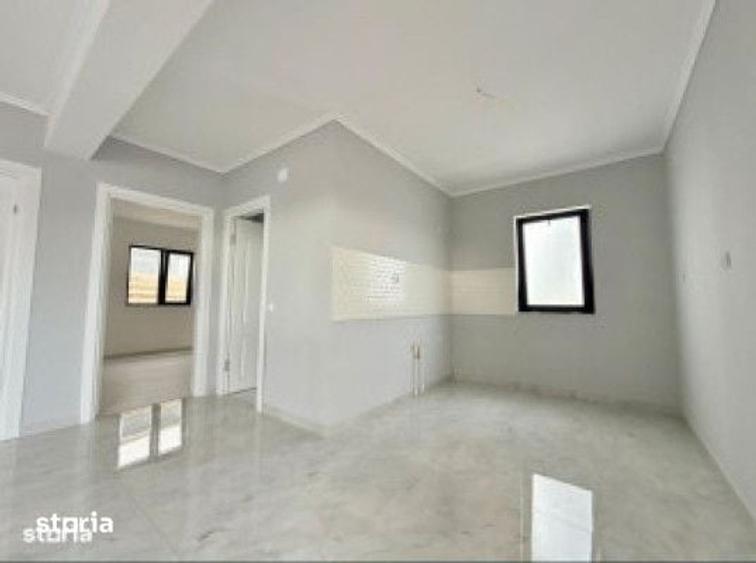 Casă cu 3 camere cu Teren 220 Mp în Central