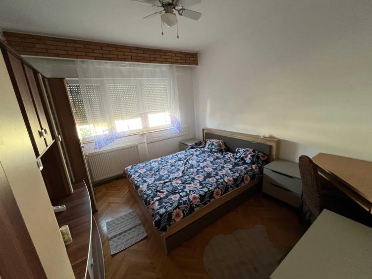 Apartament cu 4 camere decomandat, mobilat în Central