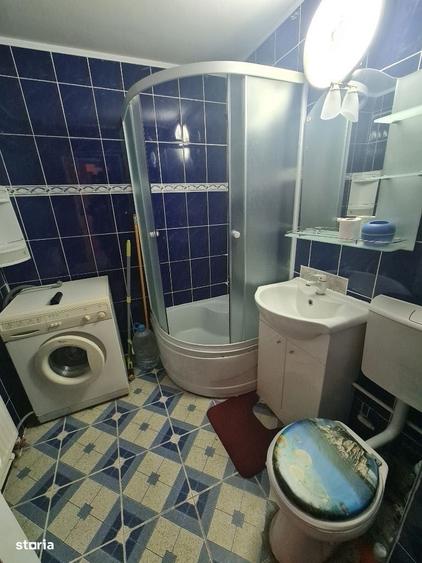 Apartament cu 2 camere decomandat în Școlilor