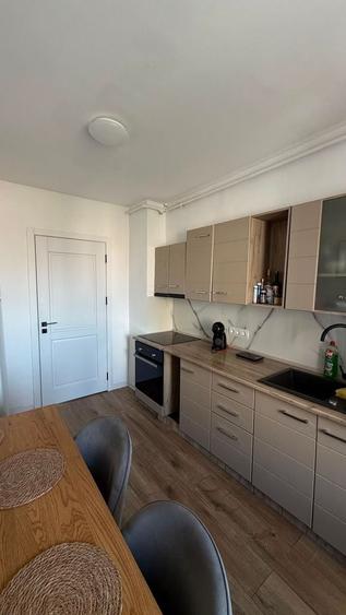 Apartament cu 4 camere în Est