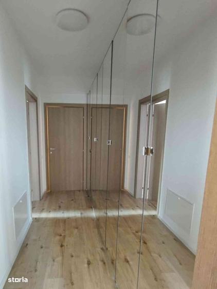 Apartament cu 3 camere în Băneasa