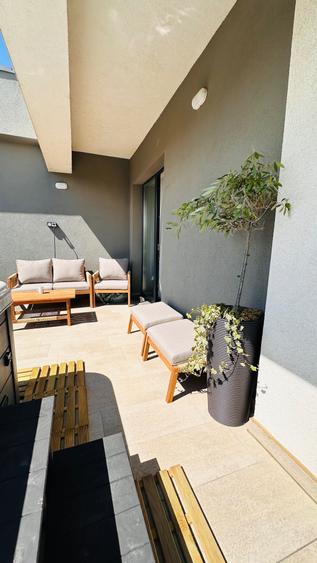 Apartament cu 3 camere decomandat în Exterior Vest