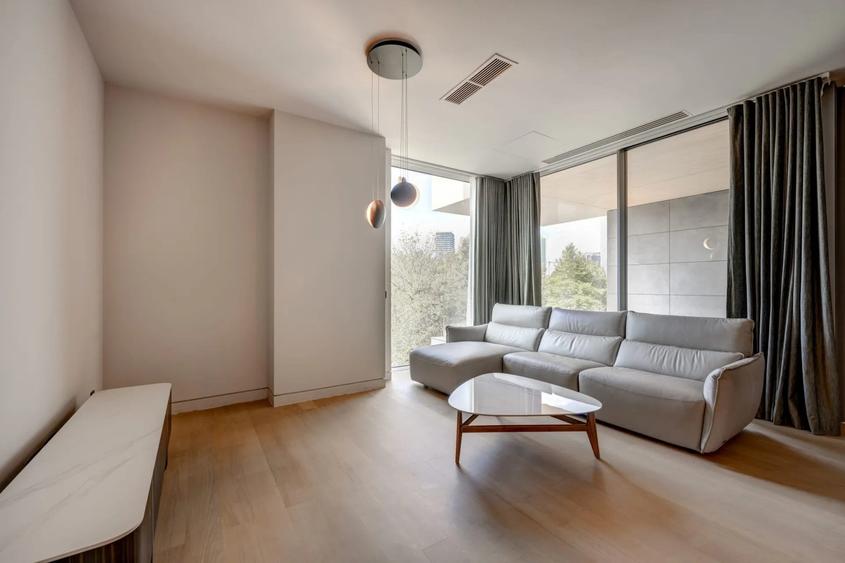 Apartament cu 3 camere decomandat în Floreasca