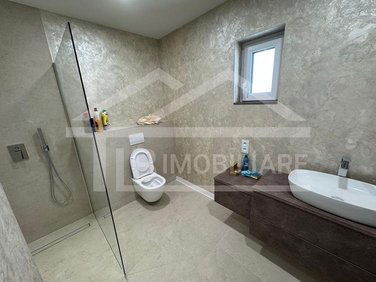 Apartament cu 3 camere decomandat în Unirii
