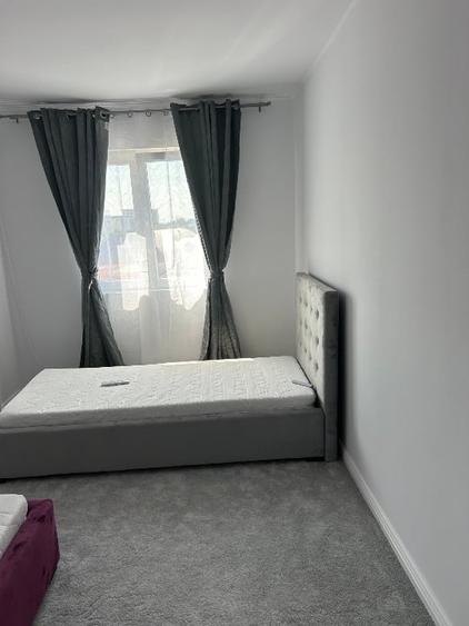 Apartament cu 3 camere decomandat, mobilat în Complex Studențesc