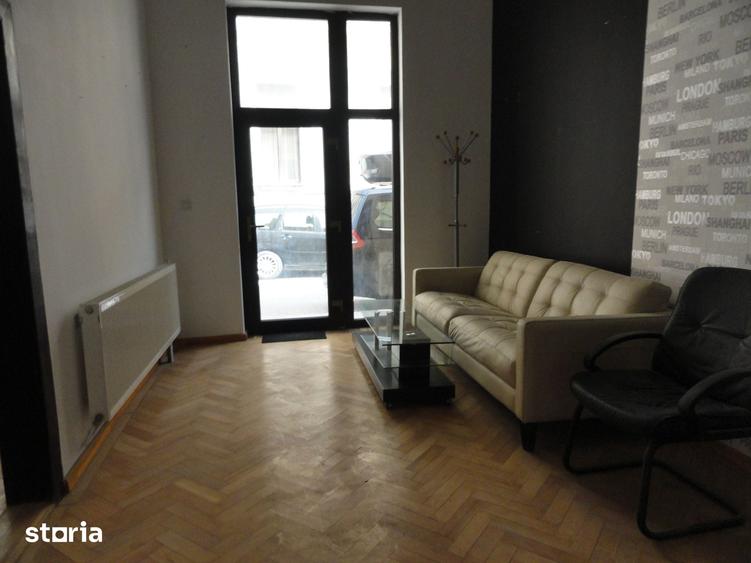 Spațiu comercial, de 70 mp, în Central
