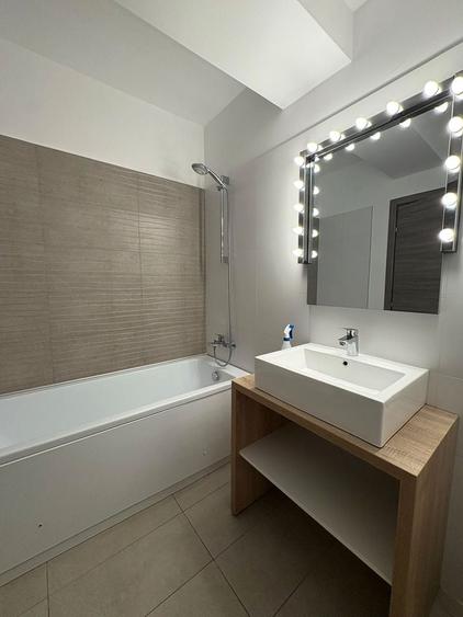 Apartament cu 3 camere în Unirii
