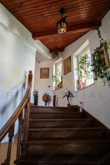 Casă cu Teren 1800 Mp în Izvorani
