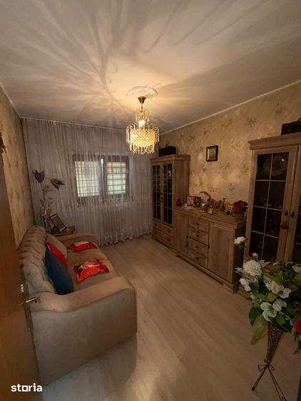 Apartament cu 4 camere în Crângași
