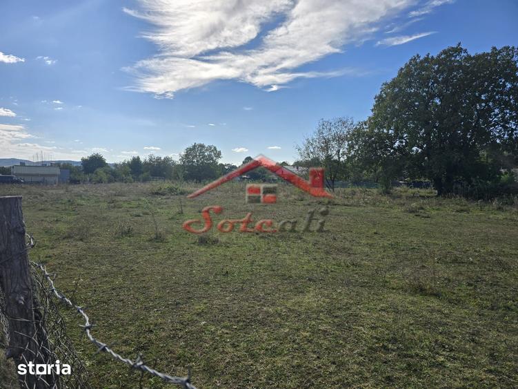 Teren de 3750 mp, în Central
