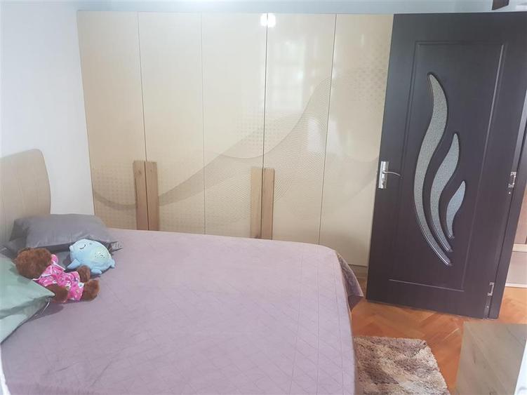 Apartament cu 2 camere semidecomandat în Hipodrom