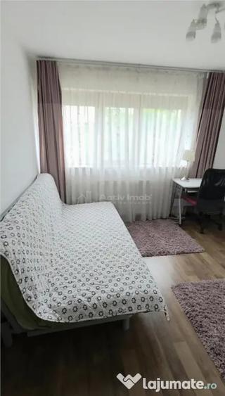 Casă cu 4 camere cu Teren 180 Mp în 1 Decembrie