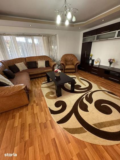Casă cu 3 camere cu Teren 250 Mp în Central