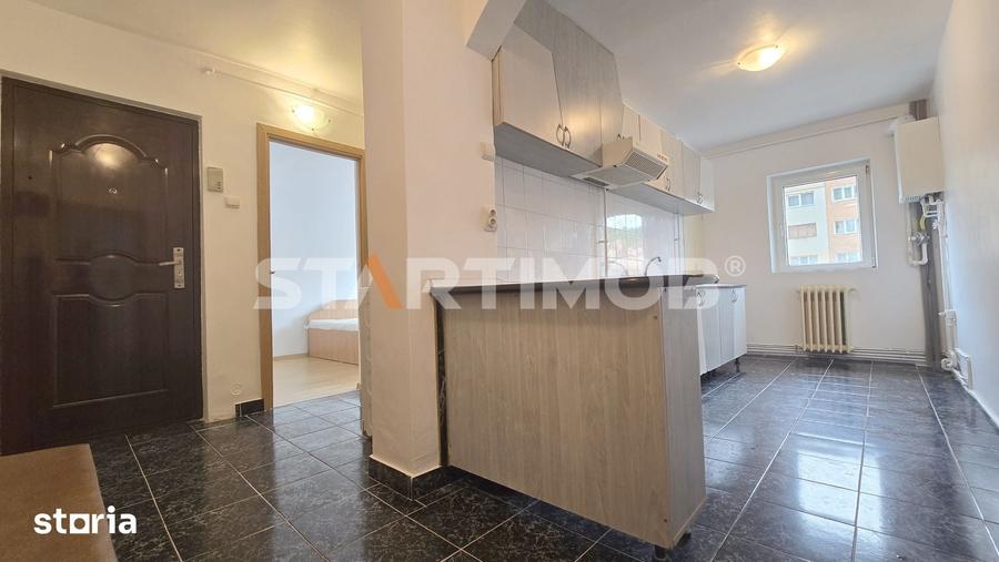 Apartament cu 2 camere decomandat în Valea Cetății