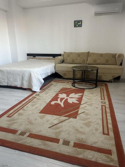 Garsonieră decomandată în Palazu Mare