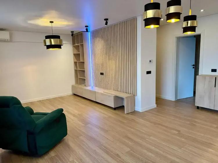 Penthouse cu 3 camere decomandat, mobilat în Berceni