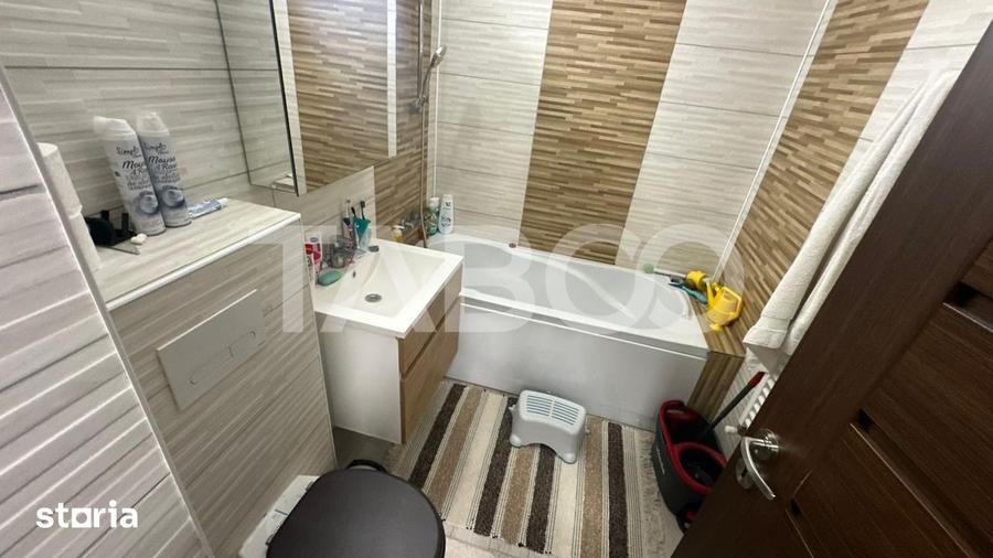 Apartament 4 camere decomandat 2 bai pivnita zona Strand Sibiu - 16