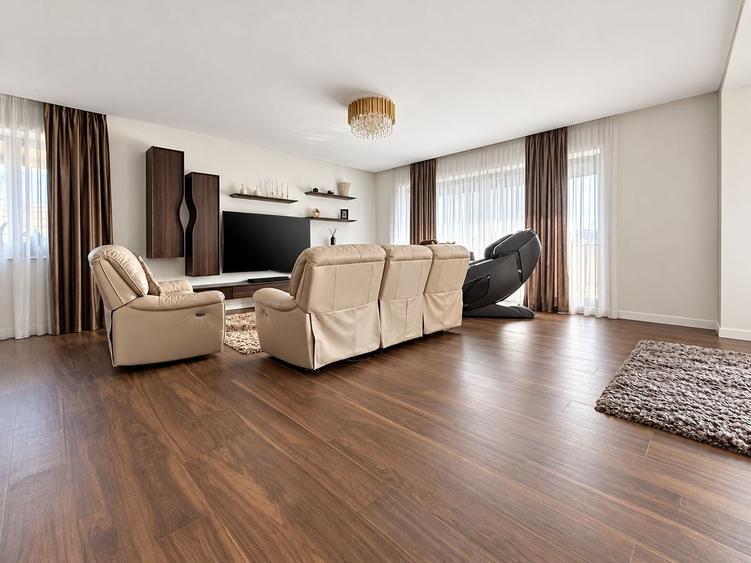 Apartament cu 4 camere decomandat, mobilat în Primăverii