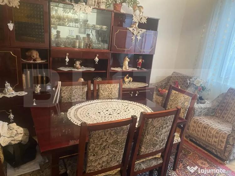 Apartament cu 3 camere decomandat în Central