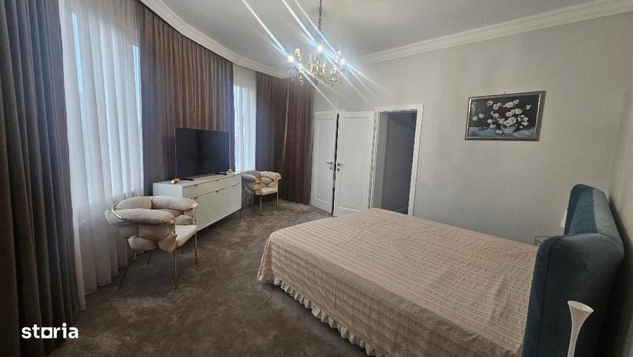 Casă cu 4 camere în Cetate
