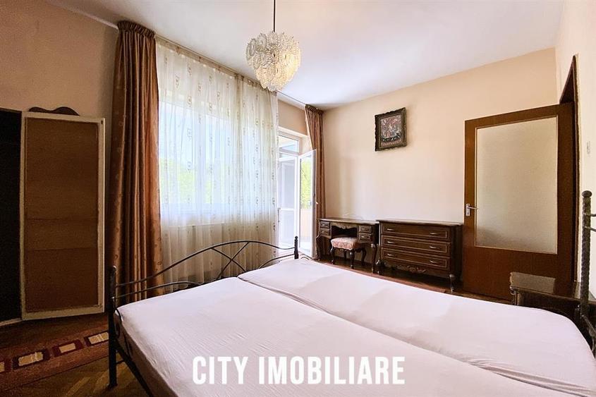 Apartament cu 3 camere decomandat, mobilat în Central