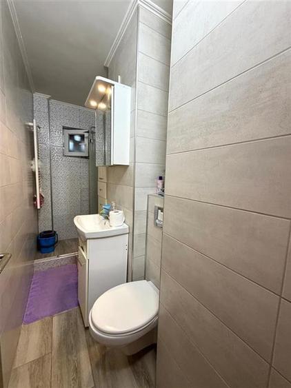 Apartament cu 2 camere semidecomandat în Valenta