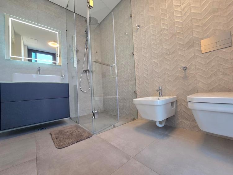 Apartament cu 5 camere în Floreasca
