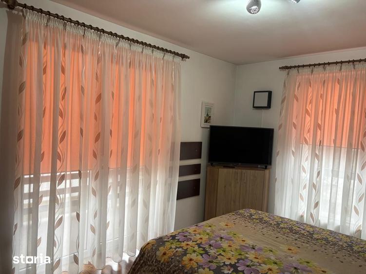 Apartament cu 2 camere decomandat în Tractorul