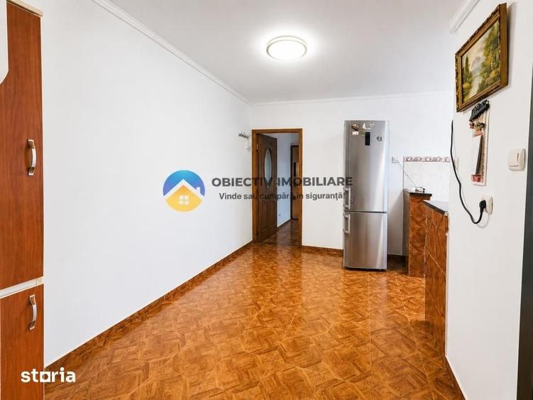 Apartament cu 2 camere decomandat în Precista