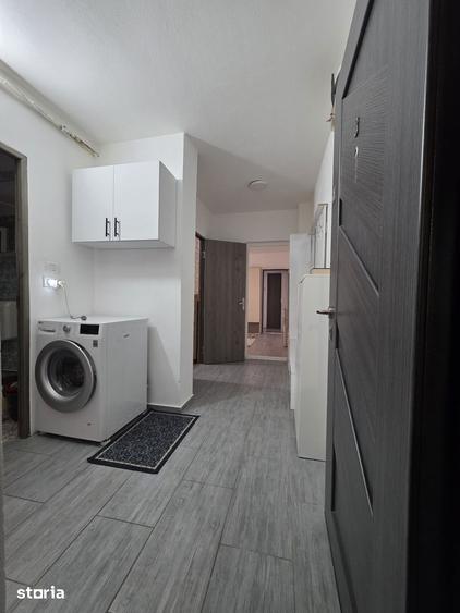 Apartament cu 3 camere în Florilor