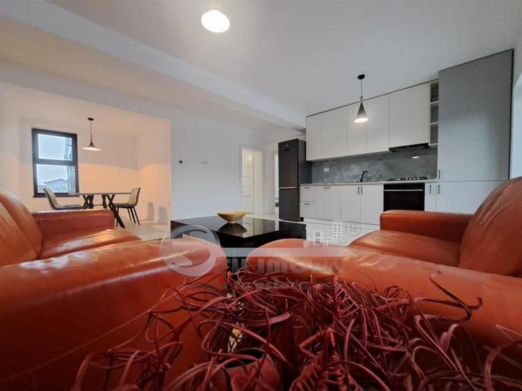 Apartament cu 2 camere semidecomandat în Aeroport