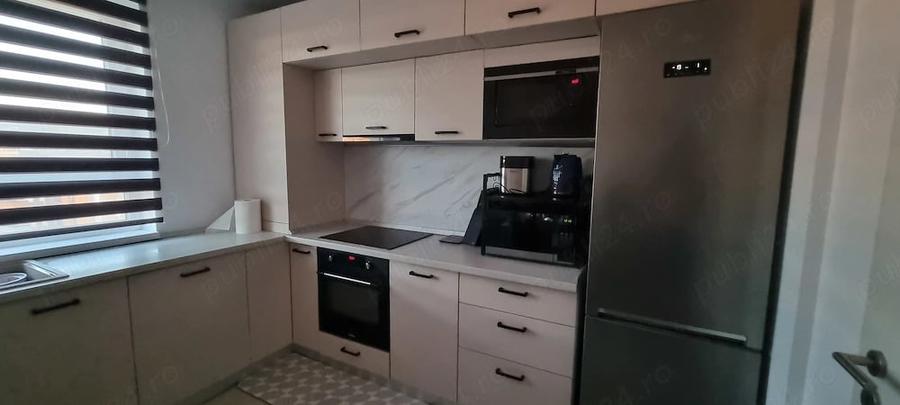 Apartament 3 camere, 2 bai, zona Tractorul - 1