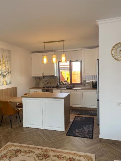 Duplex cu 6 camere cu Canalizare în Afumați