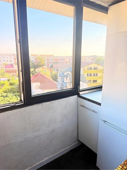 Apartament cu 2 camere decomandat în 1 Mai