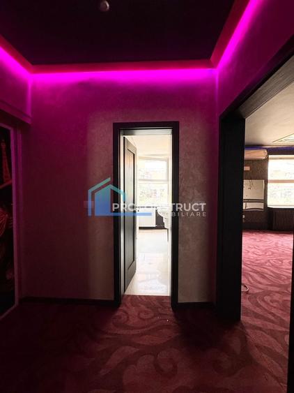 Spațiu comercial, de 80 mp, în Complex Studențesc