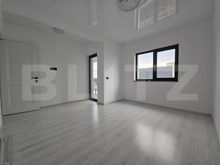 Duplex cu 4 camere cu Canalizare în Rediu