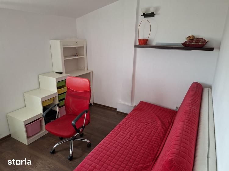 Apartament cu 3 camere în Străulești