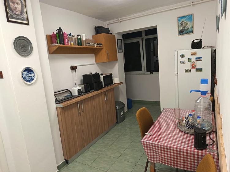 Apartament cu 2 camere semidecomandat în Est