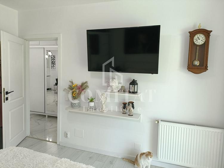 Apartament cu 3 camere semidecomandat, mobilat în Florești