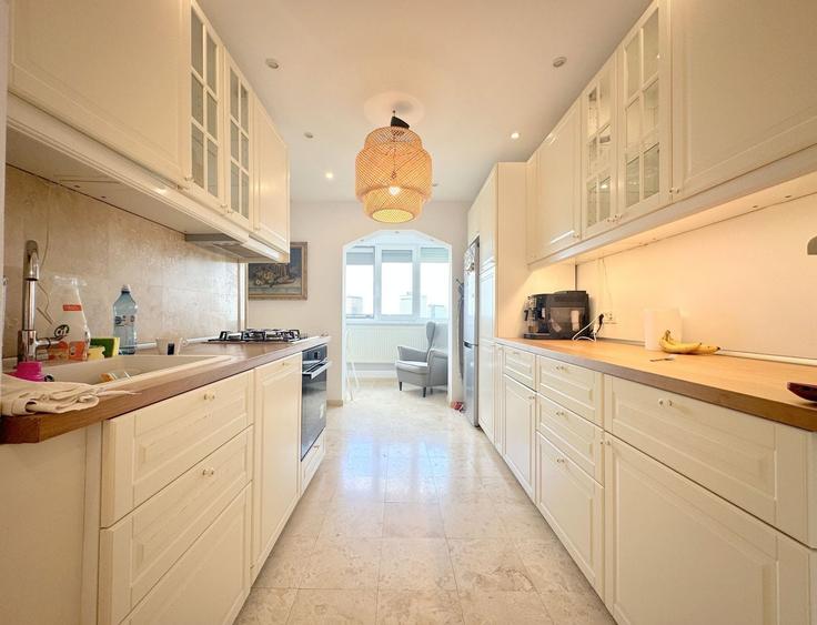 Apartament cu 3 camere decomandat, mobilat în Ultracentral
