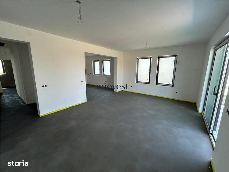 Casă cu 4 camere în Central