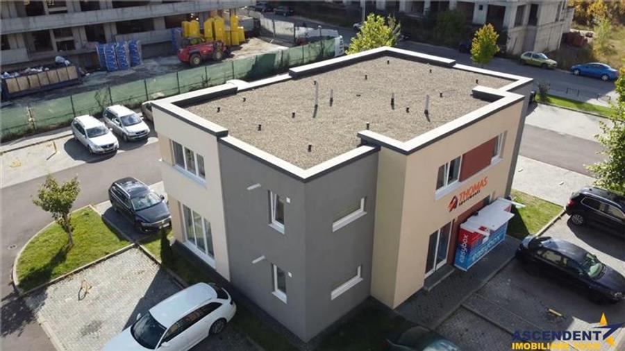 Apartament cu 2 camere decomandat, mobilat în Tractorul