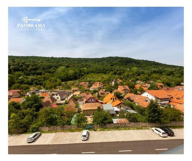Penthouse cu 3 camere decomandat, mobilat în Exterior Nord