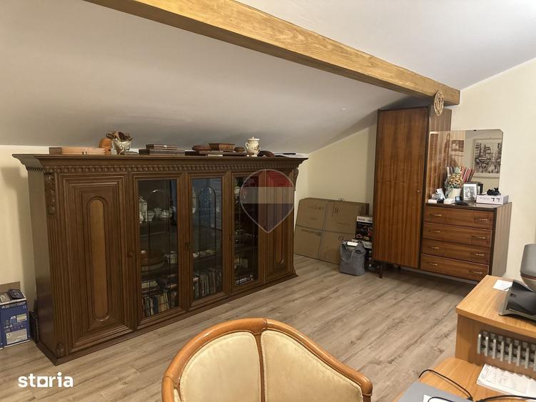 Casa / Vila cu 7 camere de vanzare Izvoare - 17