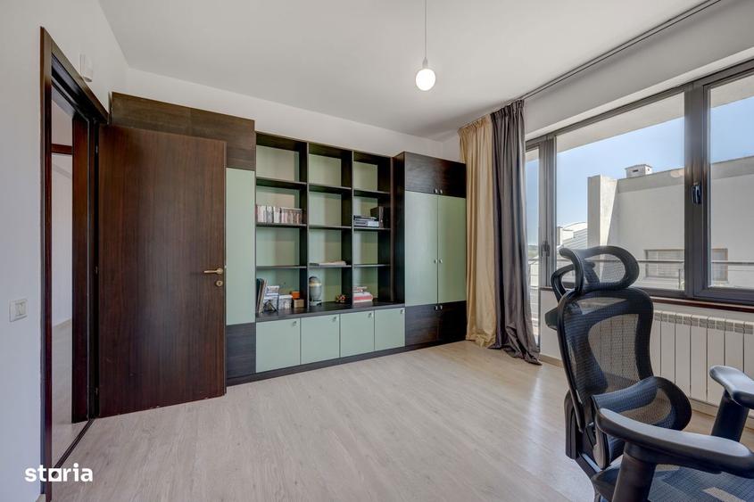 Apartament cu 4 camere în Central