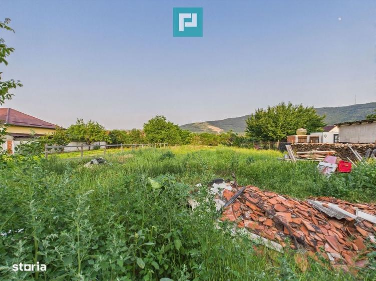 Casă cu 3 camere decomandat în Central