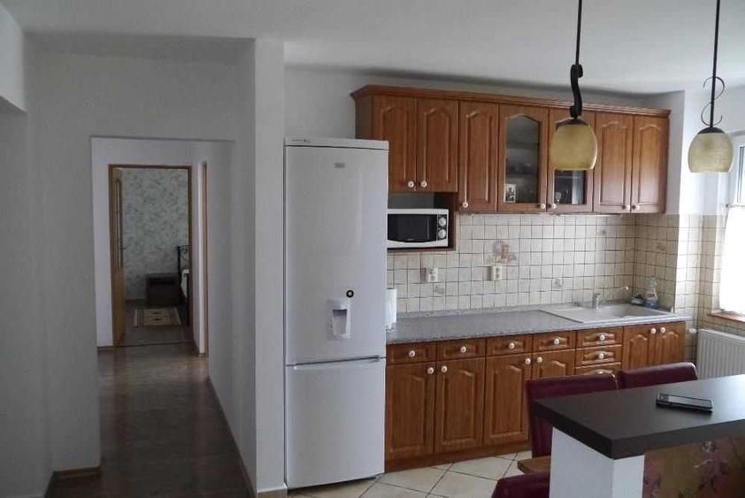 Apartament cu 2 camere decomandat în Uileacu de Munte